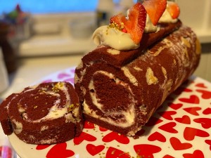 Red Velvet Heart Deco Cake
