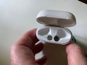 how to fix your AirPods, what to do when only one AirPod is working, my left AirPod stopped working